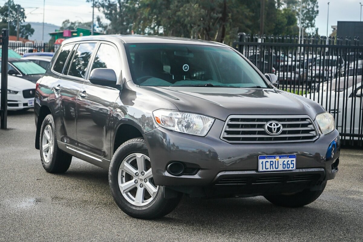 Toyota Kluger image 1