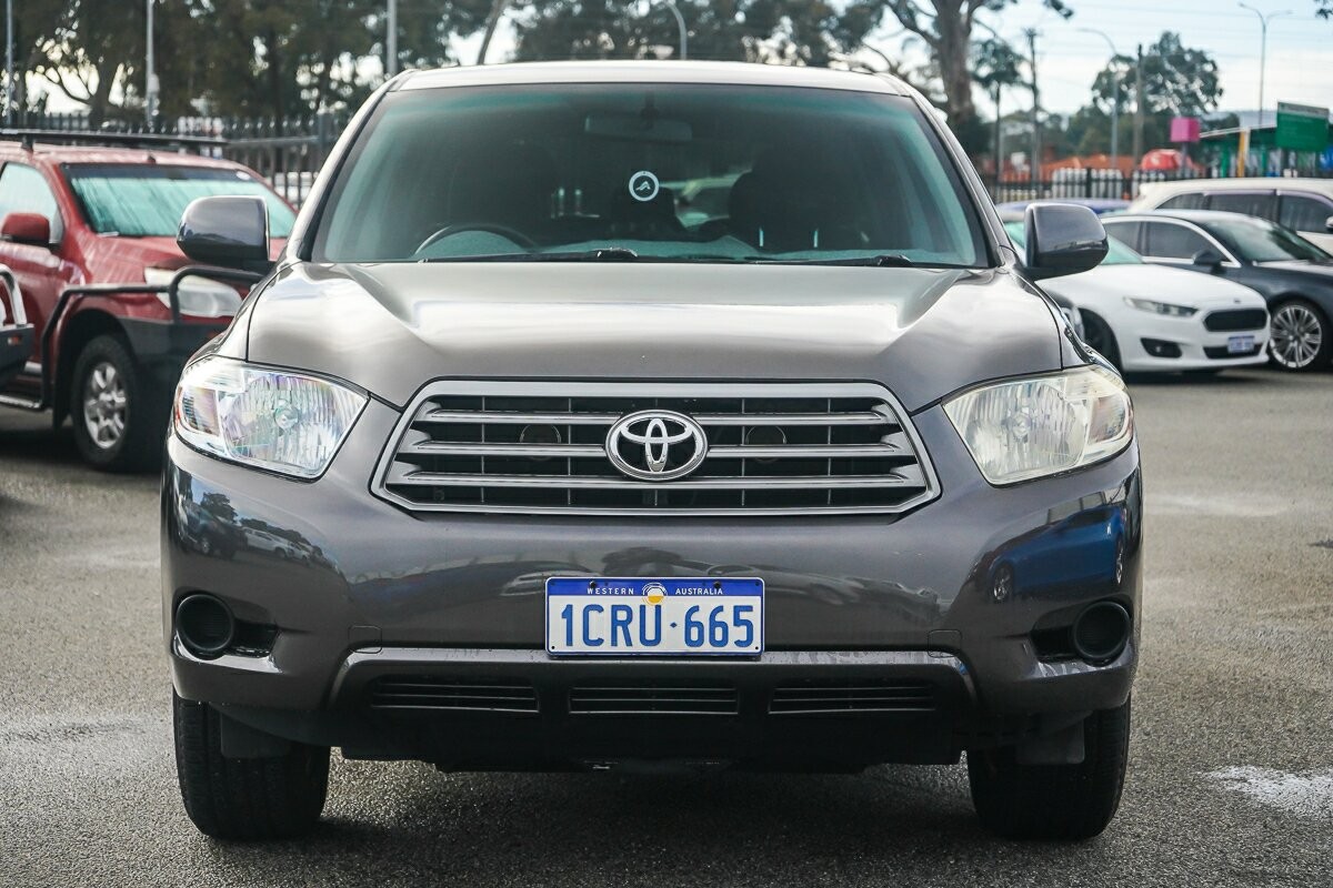 Toyota Kluger image 3