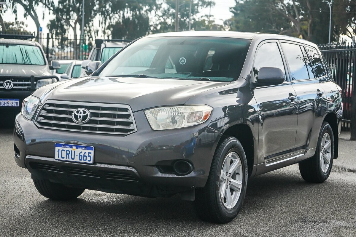 Toyota Kluger image 4