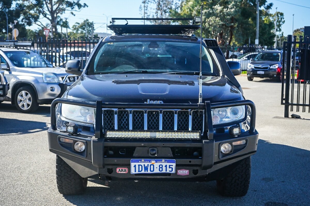 Jeep Grand Cherokee image 3