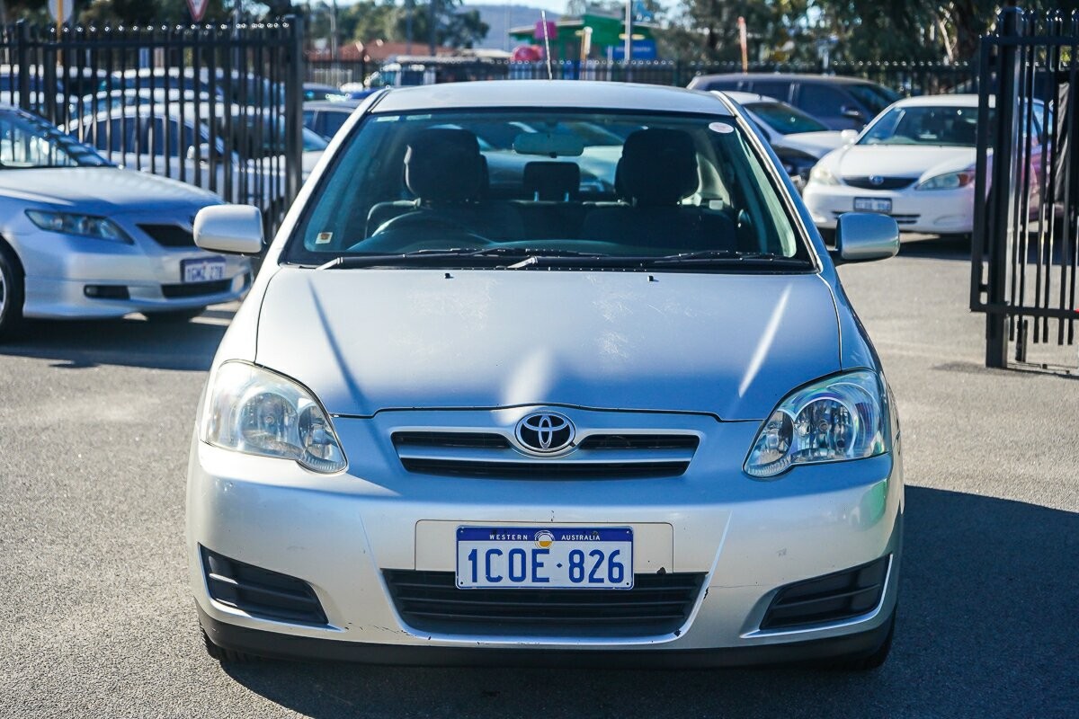 Toyota Corolla image 3