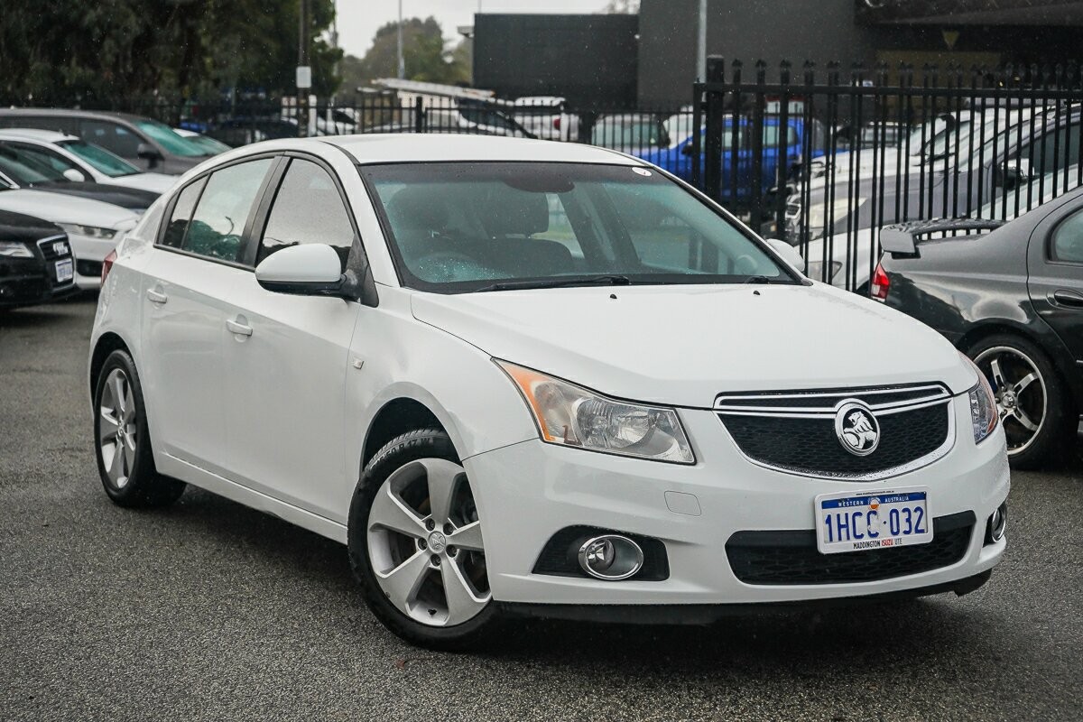 Holden Cruze image 1
