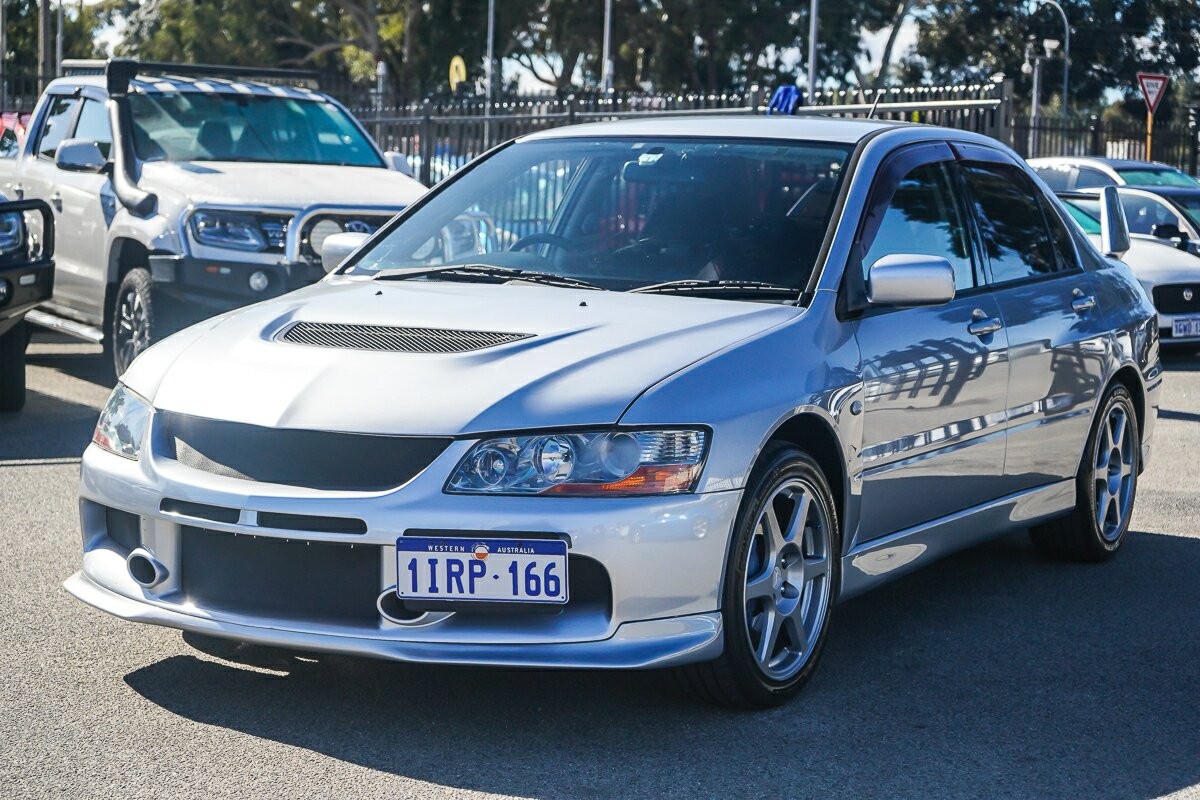 Mitsubishi Lancer image 4