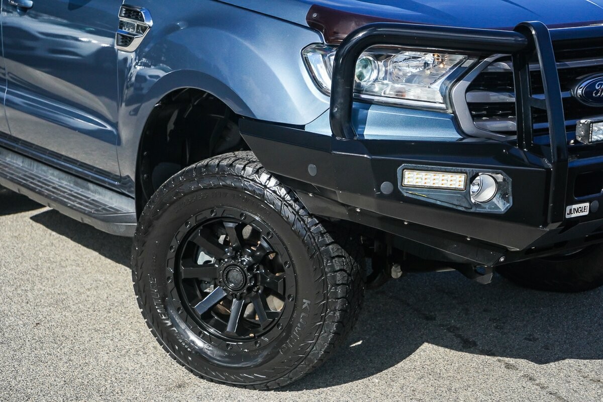 Ford Everest image 2