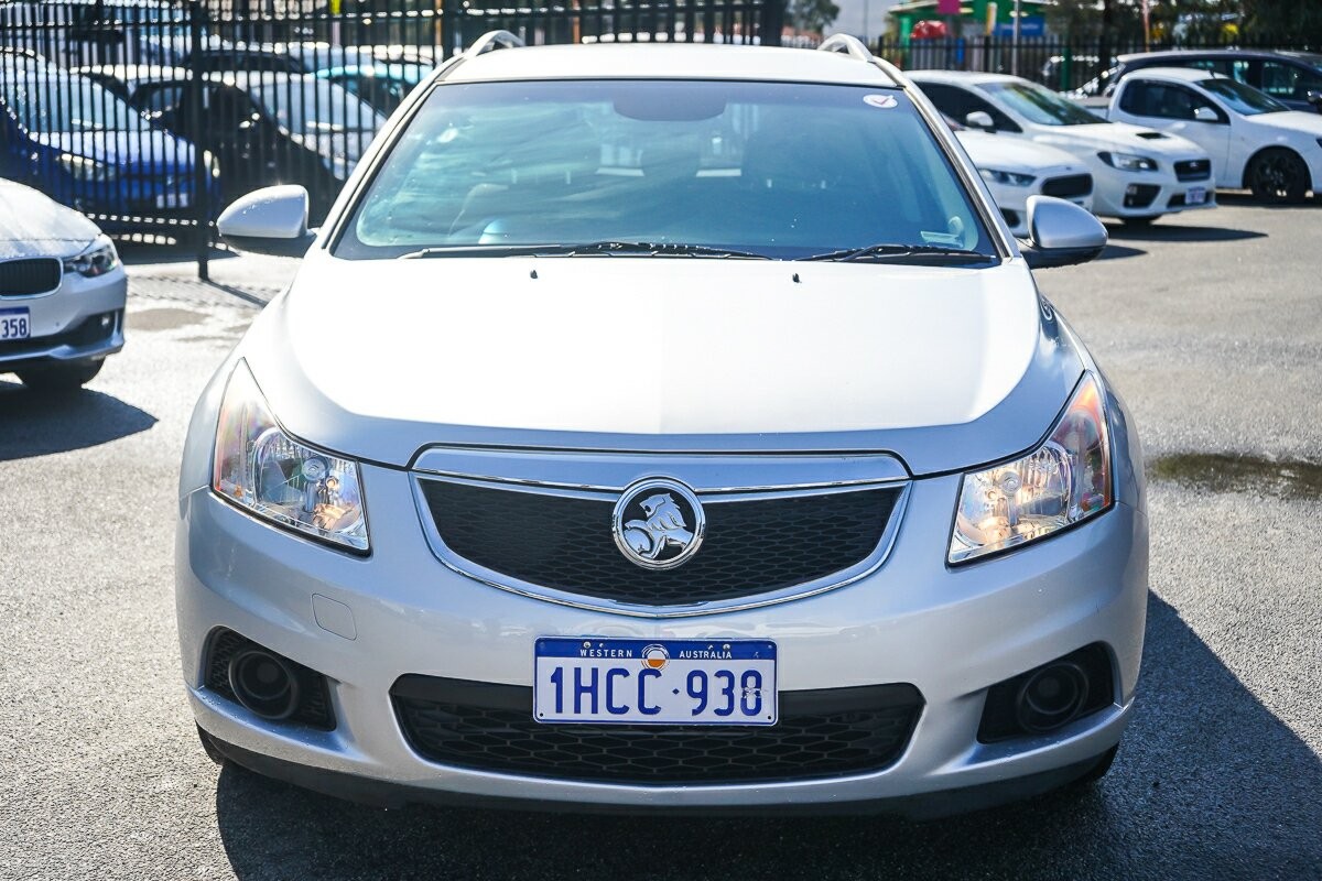 Holden Cruze image 3