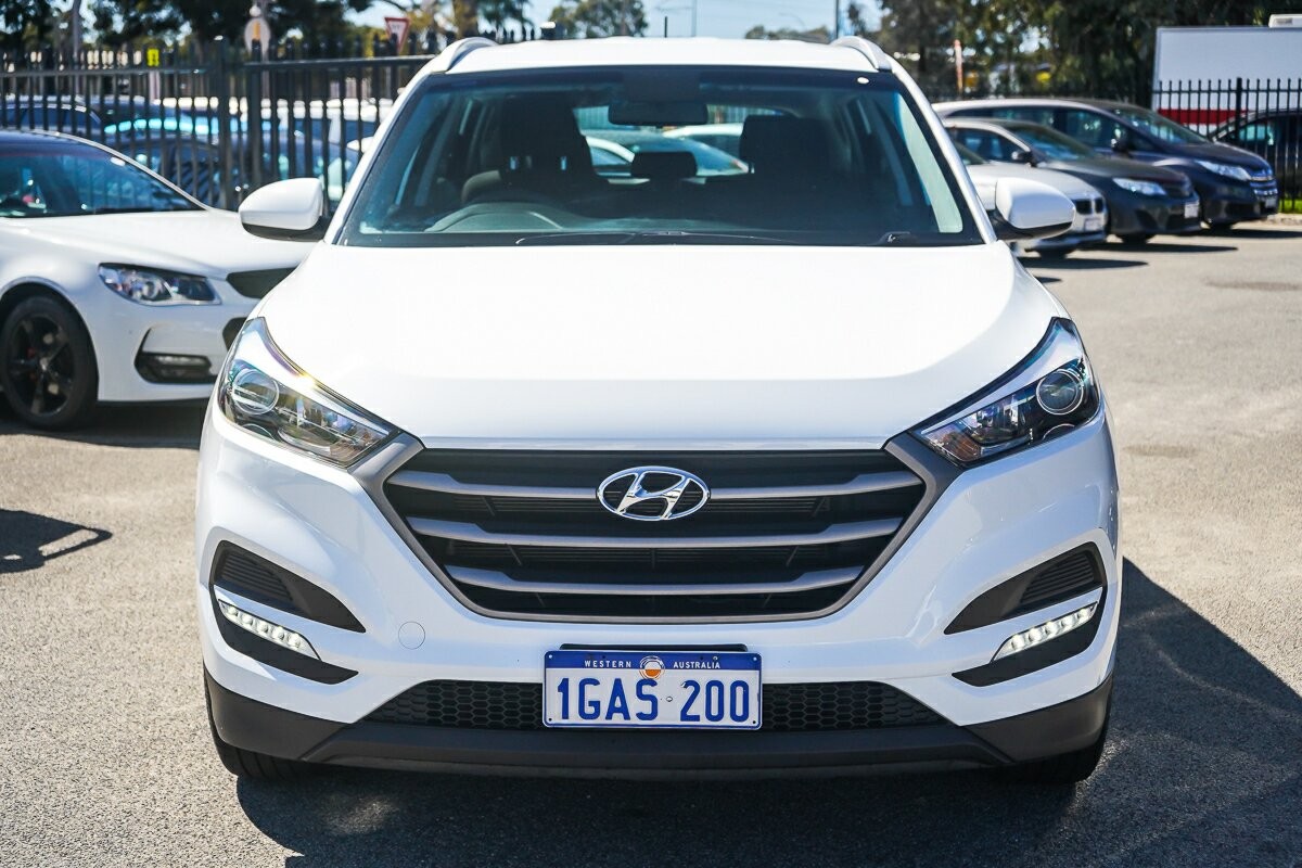 Hyundai Tucson image 3