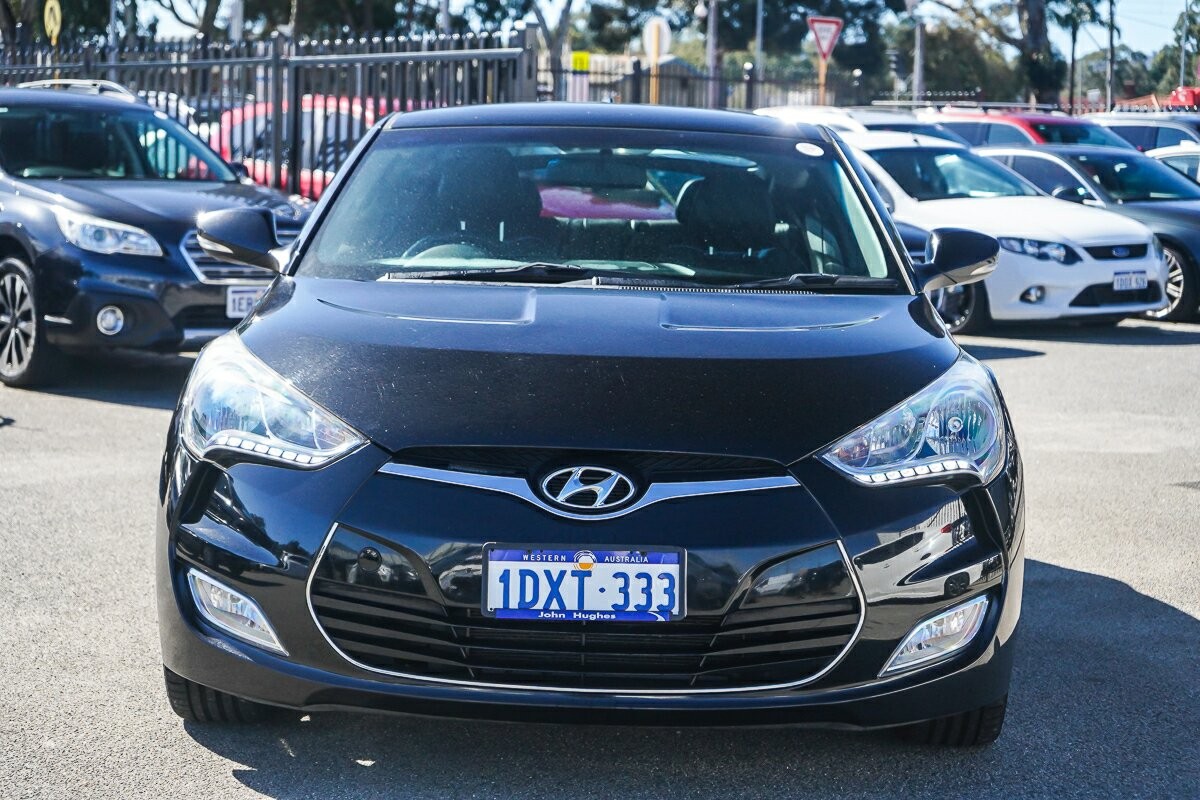 Hyundai Veloster image 3