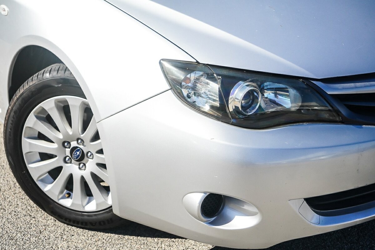Subaru Impreza image 2