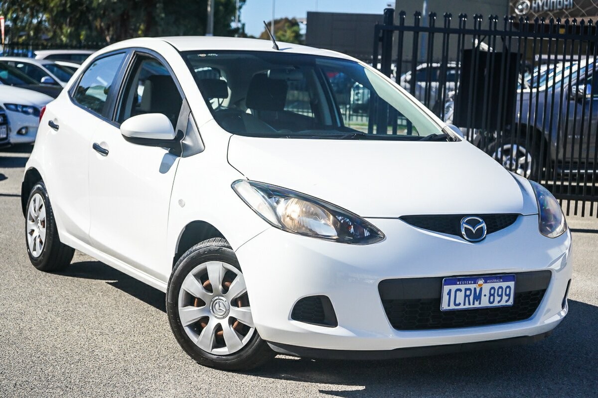 Mazda 2 image 1