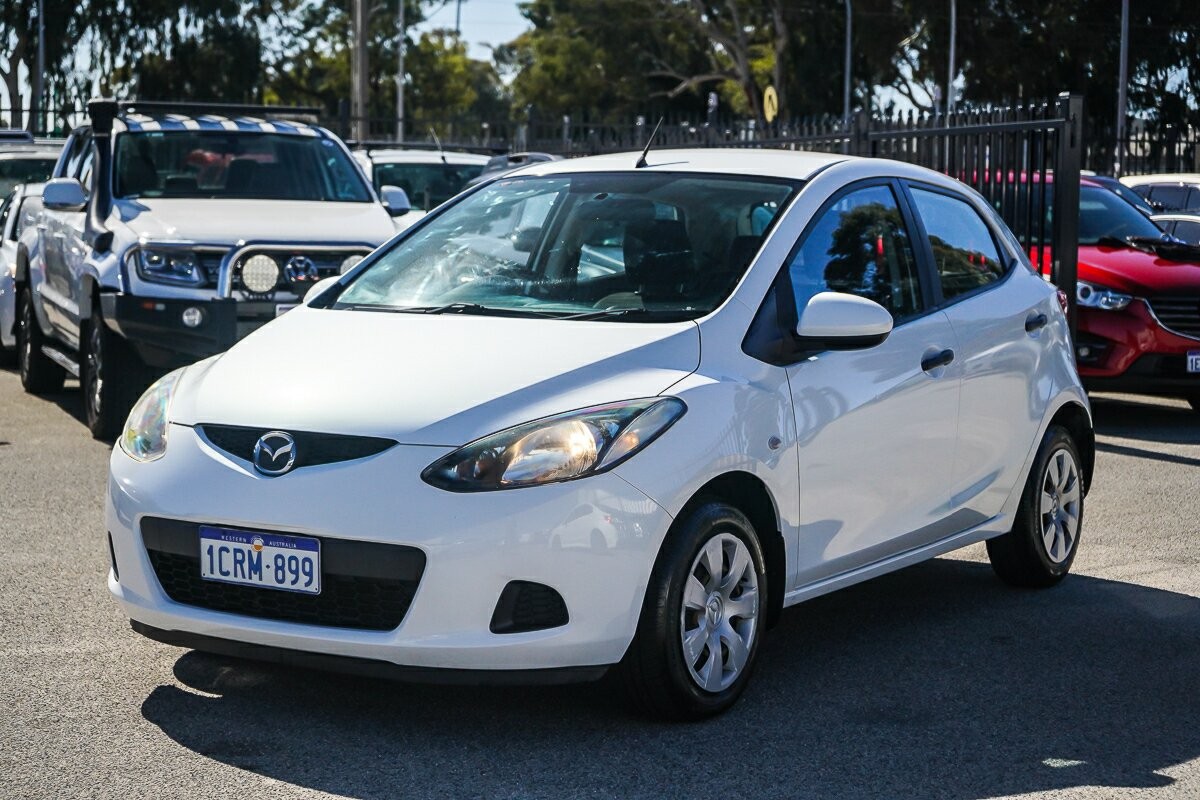 Mazda 2 image 4
