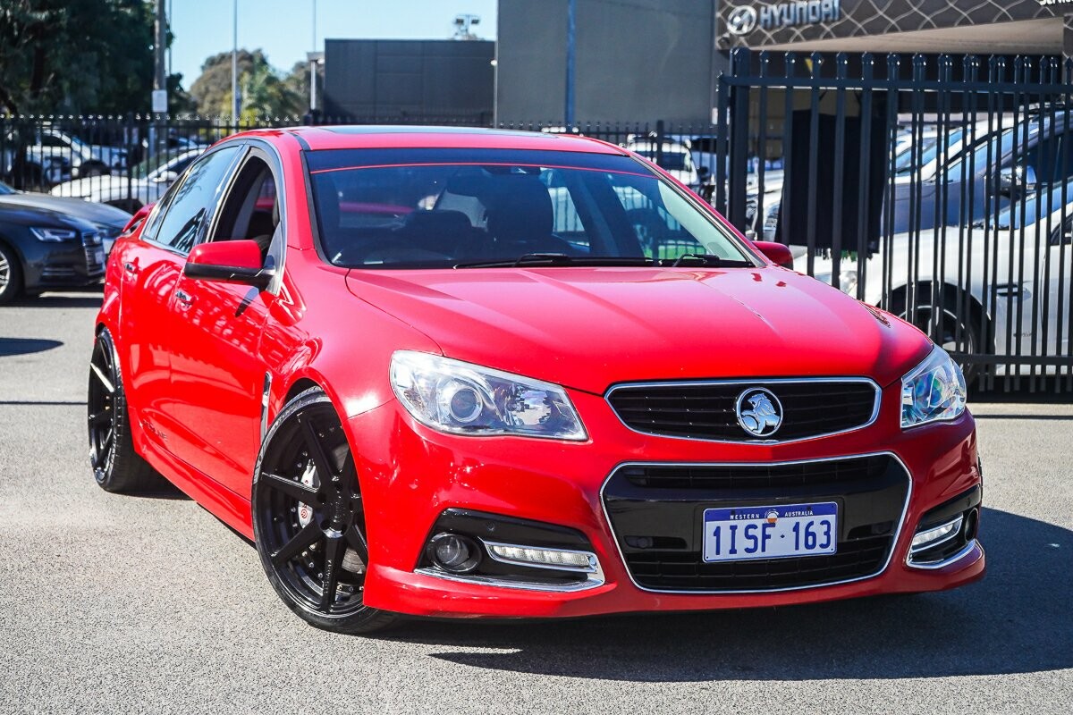 Holden Commodore image 1