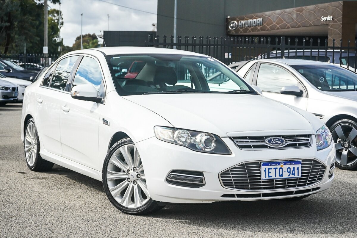 Ford Falcon image 1