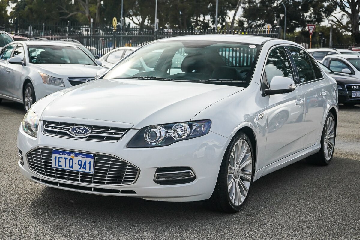 Ford Falcon image 4