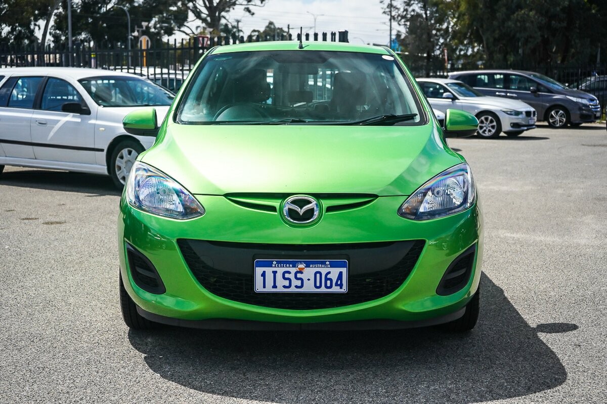 Mazda 2 image 3