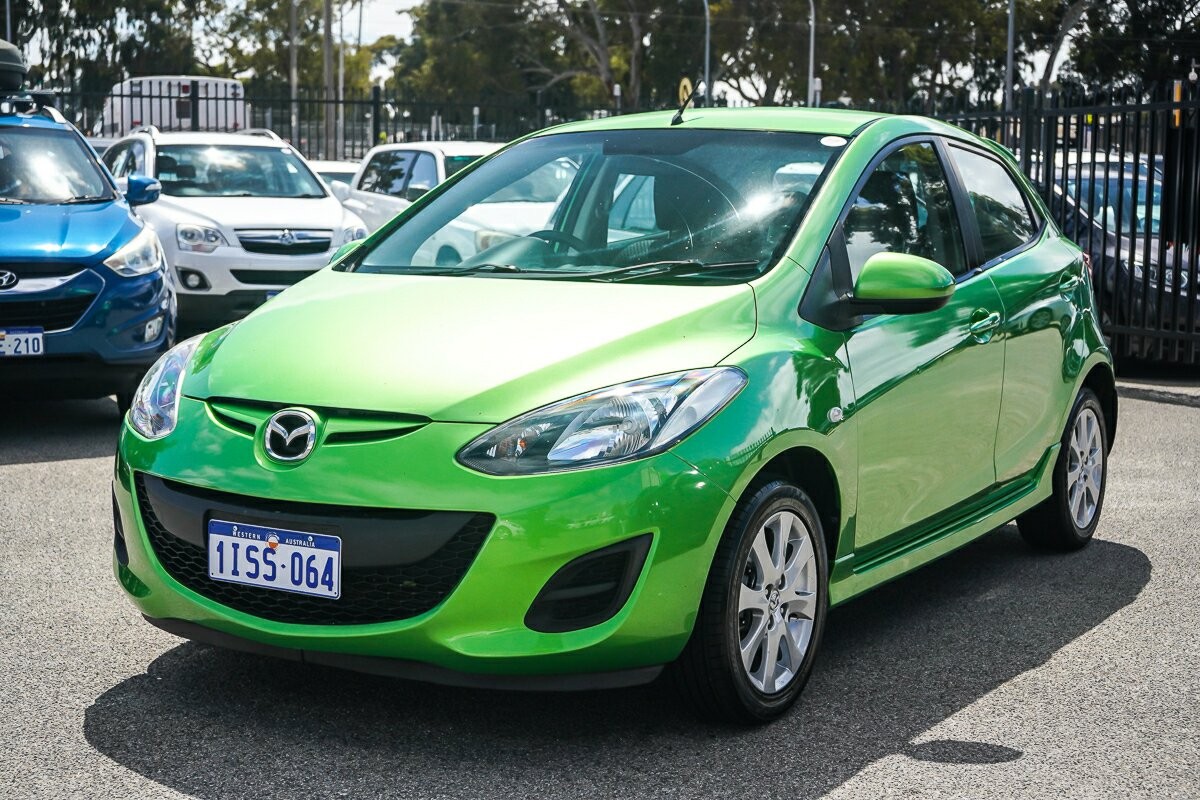 Mazda 2 image 4