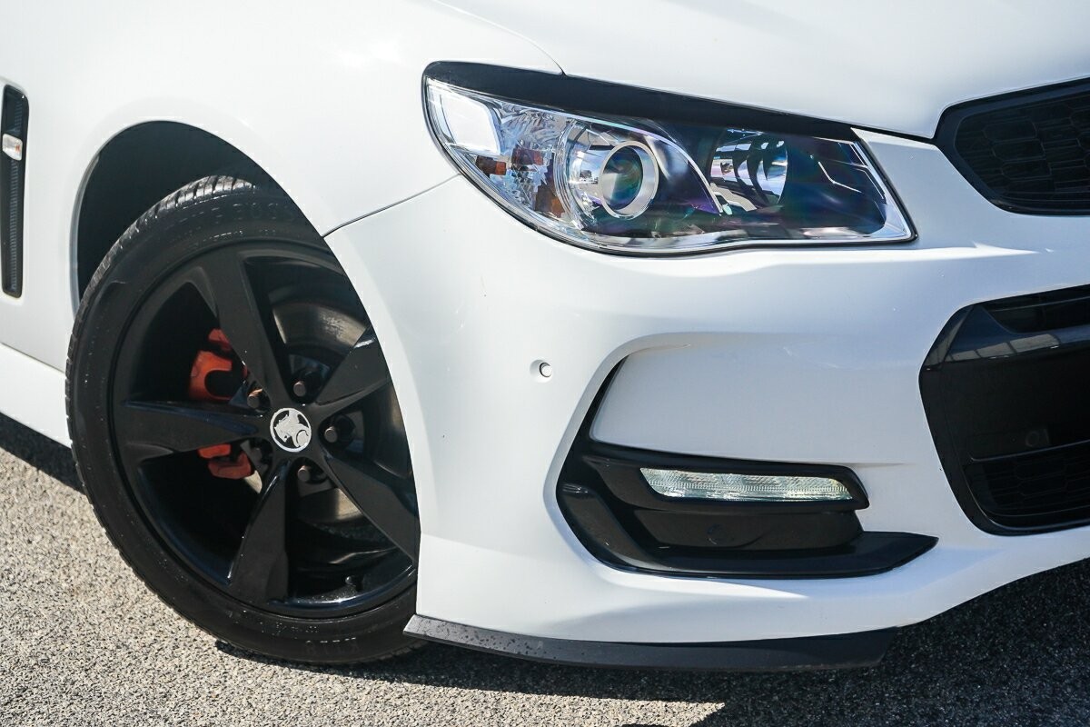 Holden Commodore image 2