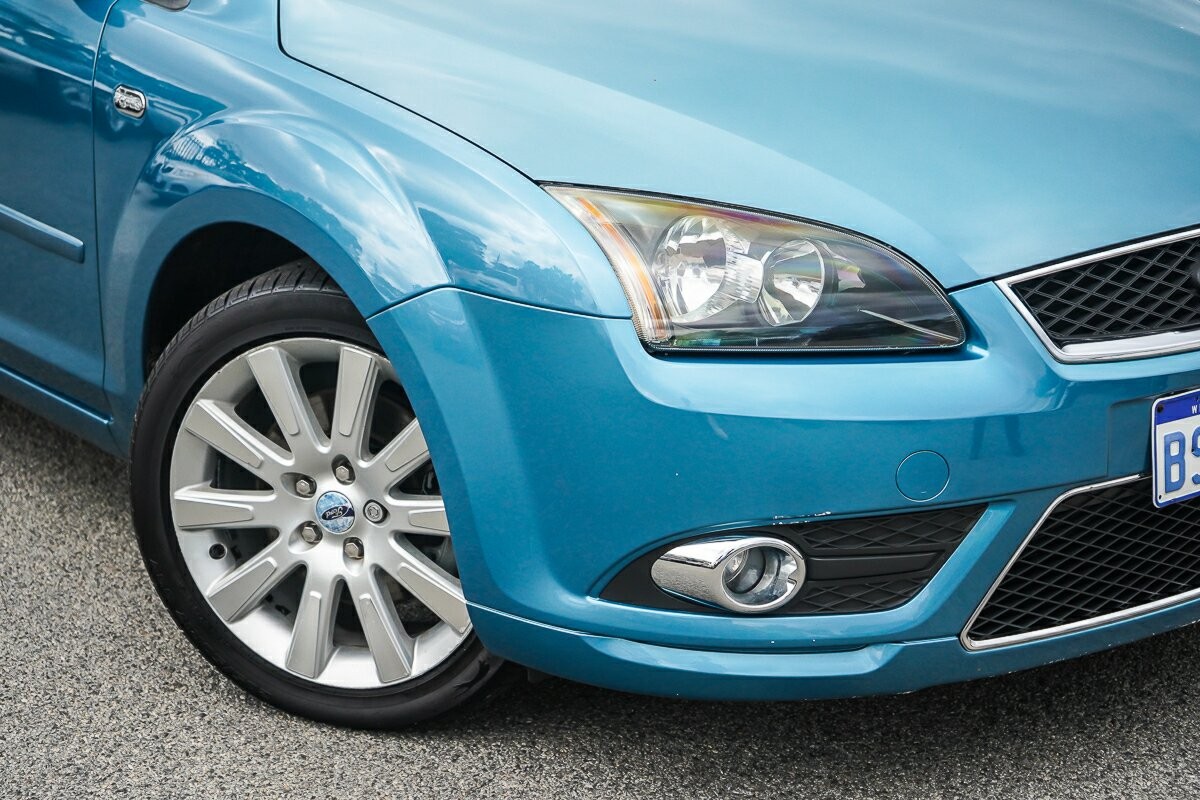 Ford Focus image 2