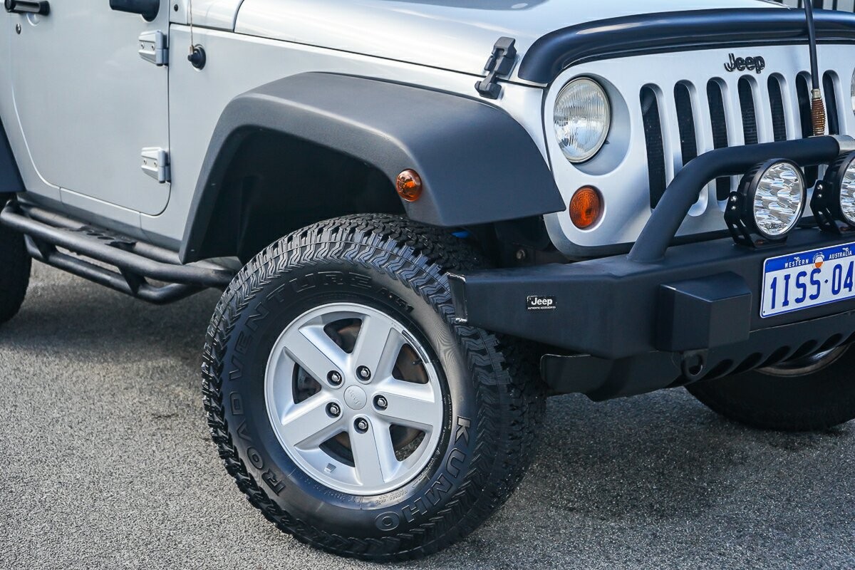 Jeep Wrangler image 2