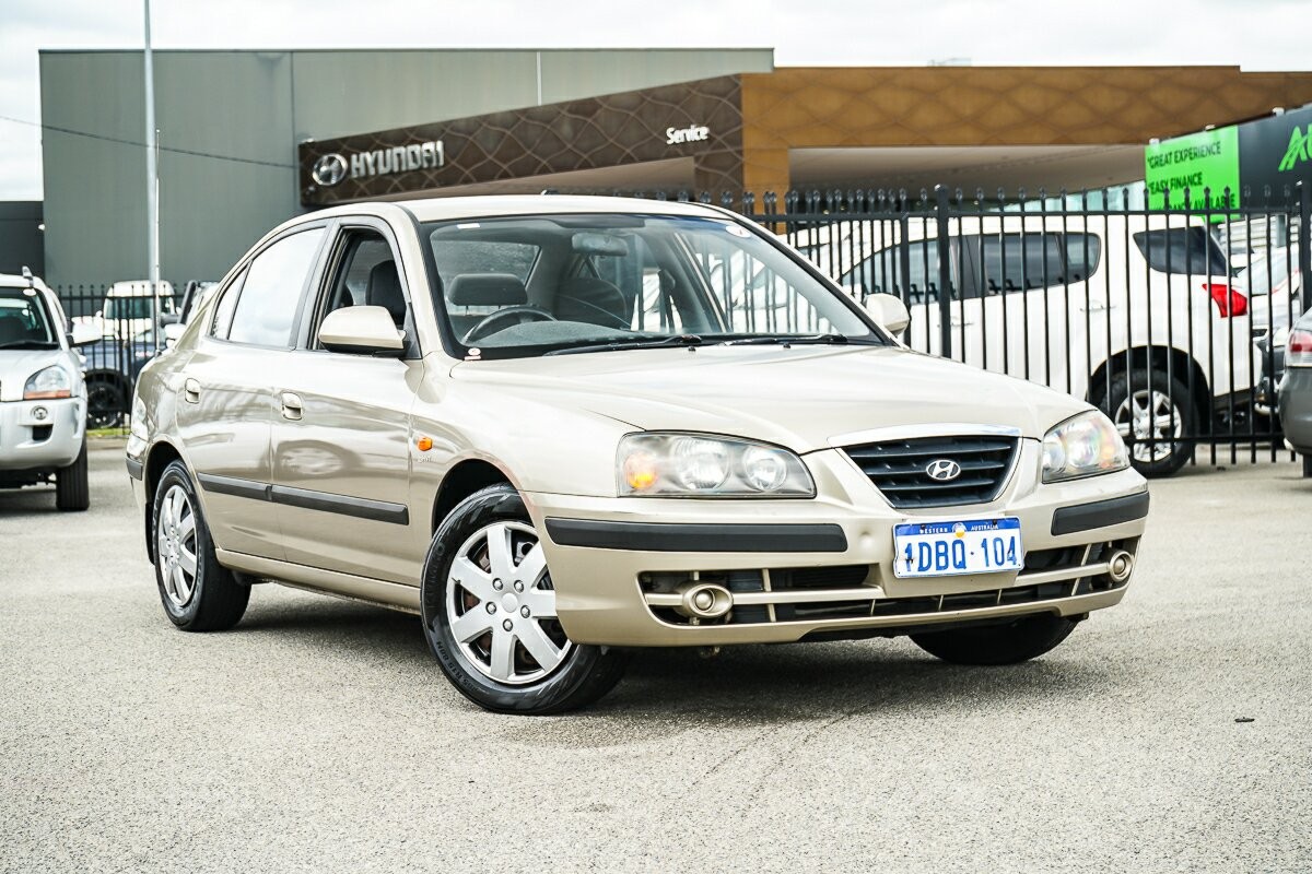 Hyundai Elantra image 1