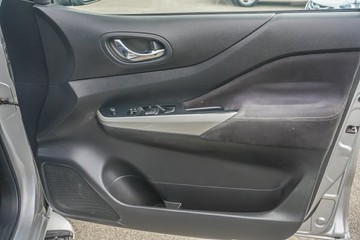 https://vehicle-cdn.autoleague.cloud/4294_81008899_11.jpg