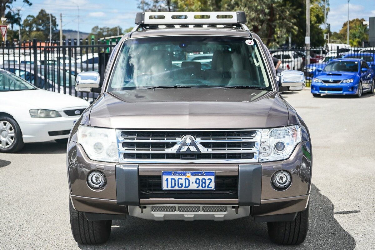 Mitsubishi Pajero image 3