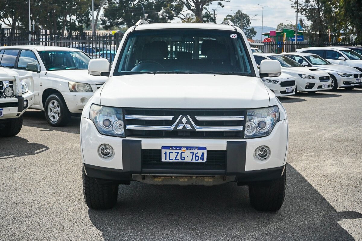 Mitsubishi Pajero image 3