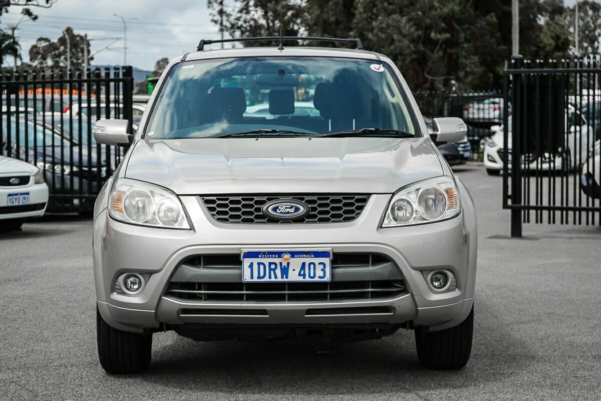 Ford Escape image 3