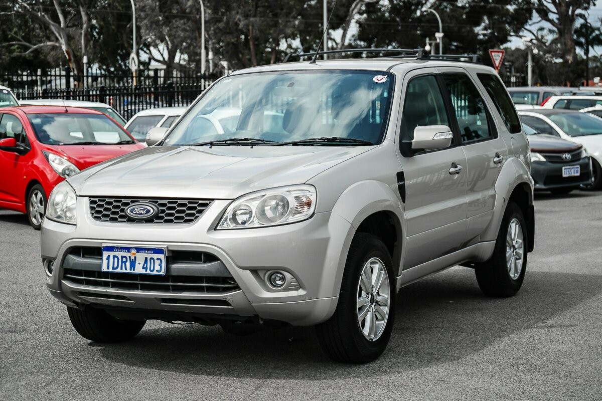Ford Escape image 4