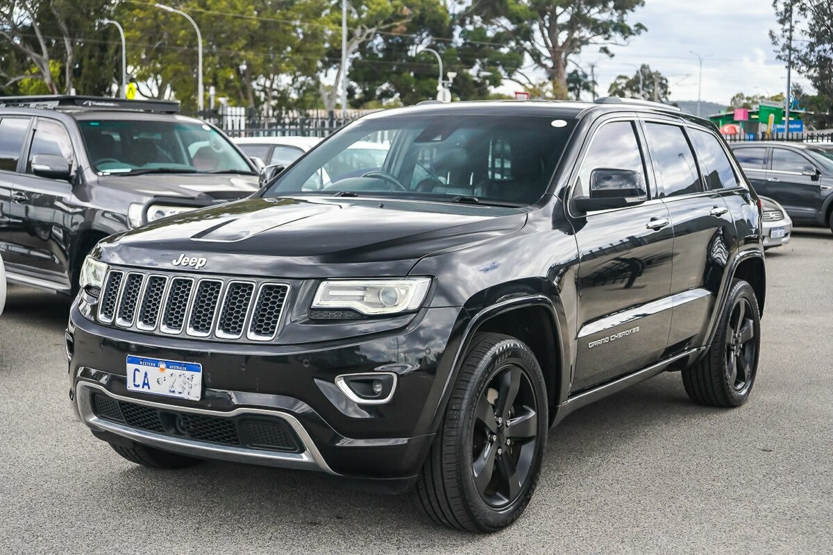 Jeep Grand Cherokee image 4