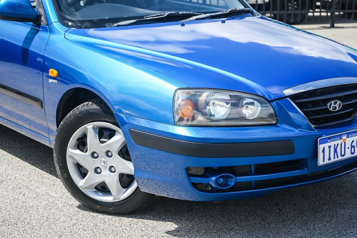 Hyundai Elantra image 2