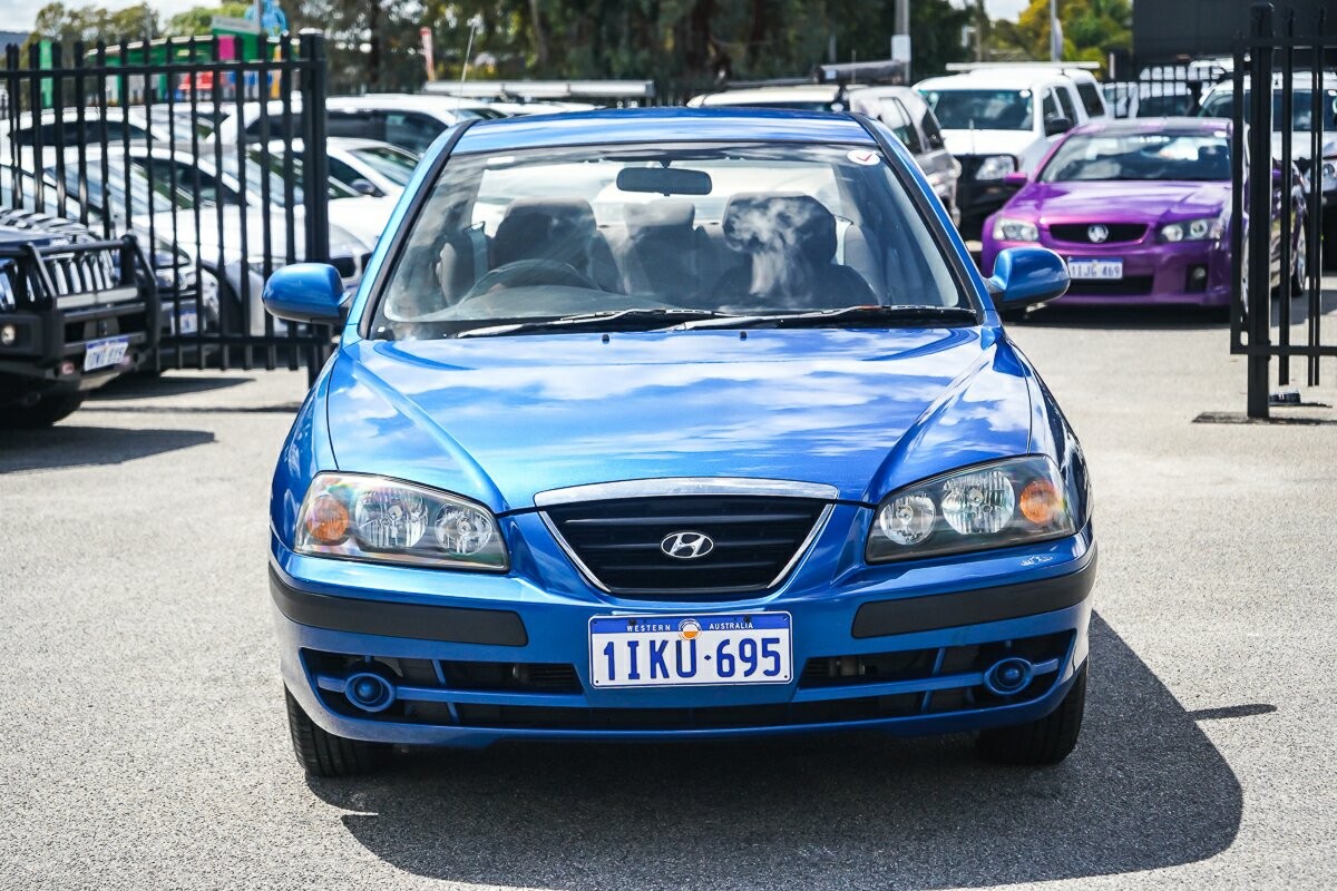 Hyundai Elantra image 3