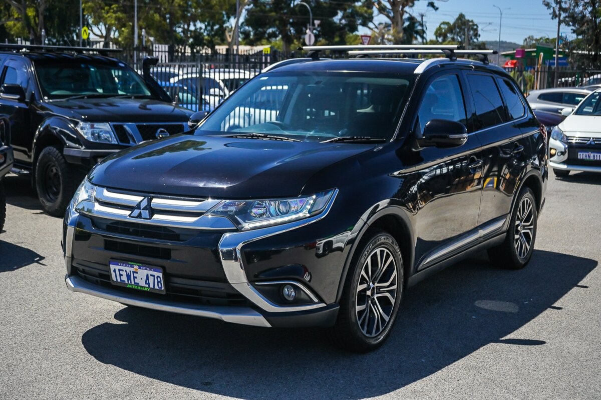 Mitsubishi Outlander image 4