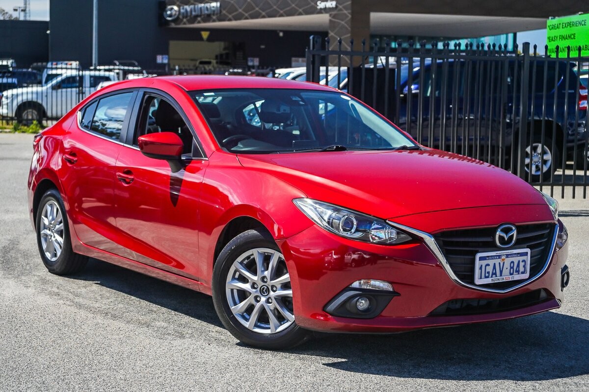 Mazda 3 image 1