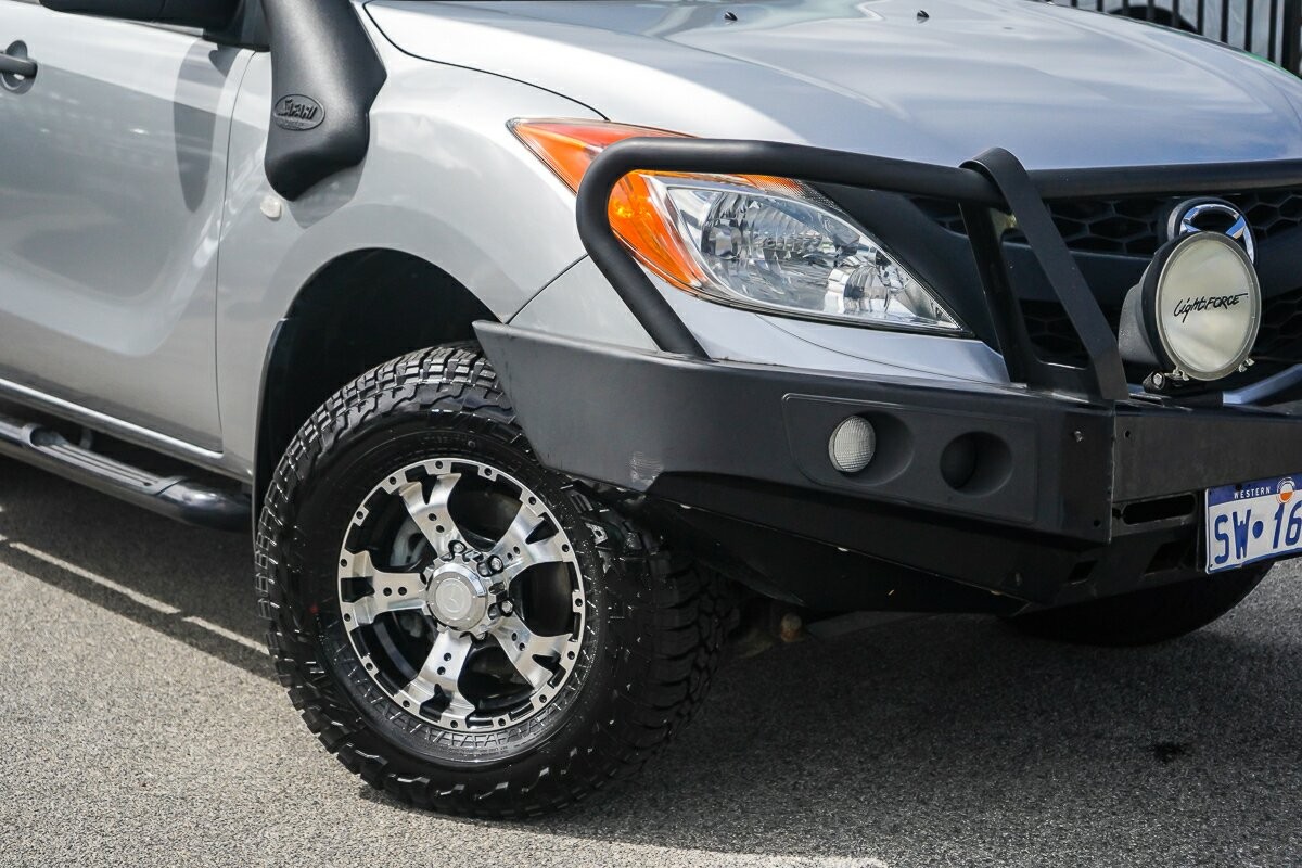 Mazda Bt-50 image 2