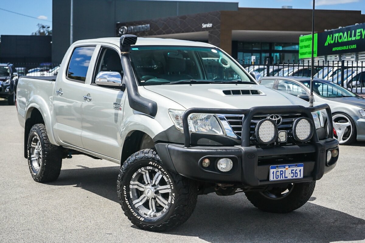 Toyota Hilux image 1