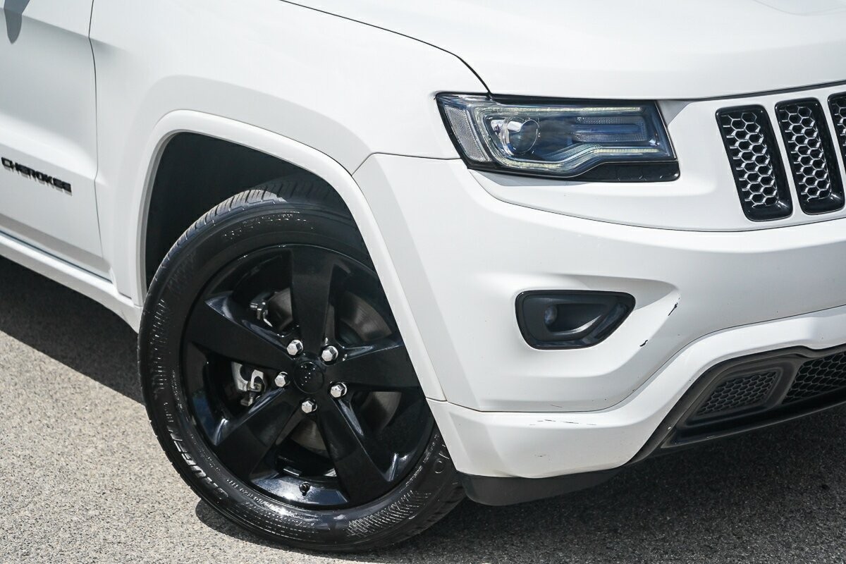 Jeep Grand Cherokee image 2