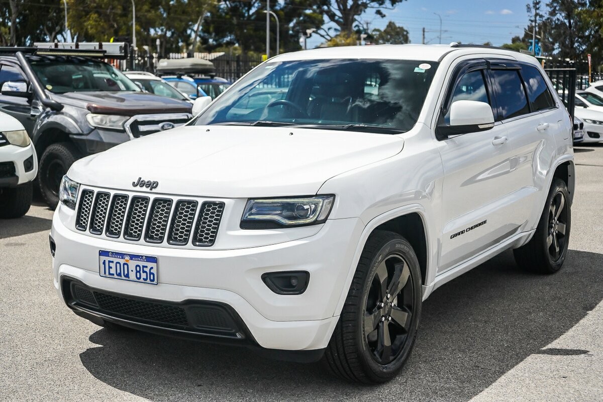 Jeep Grand Cherokee image 4