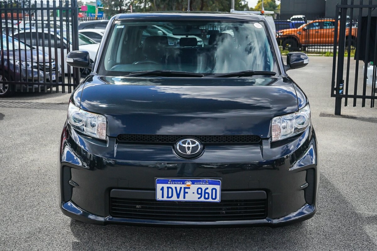 Toyota Rukus image 3