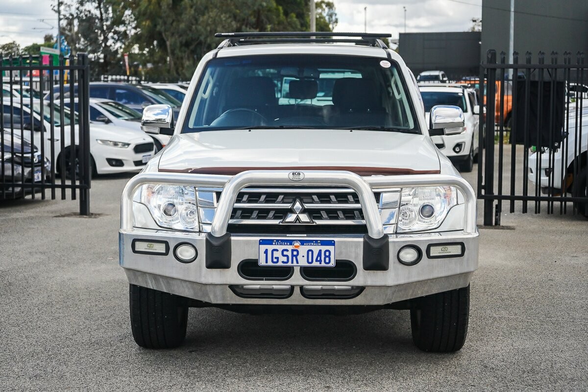 Mitsubishi Pajero image 3