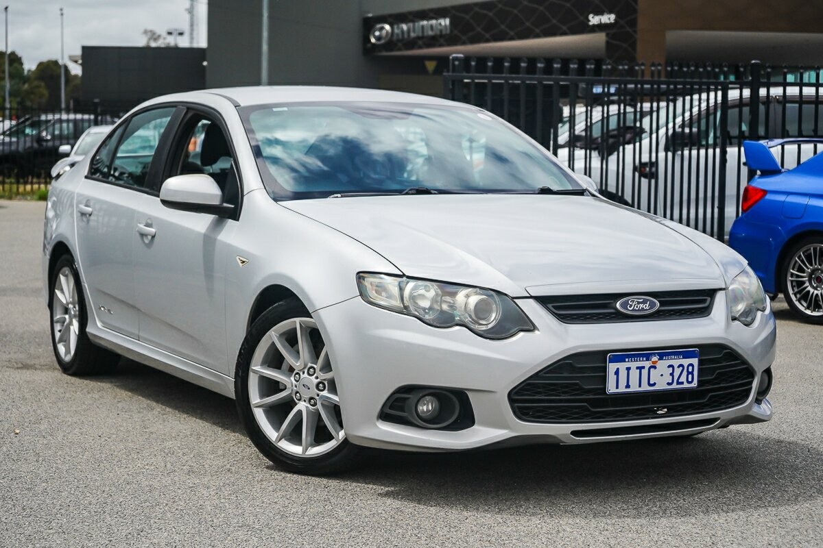 Ford Falcon image 1