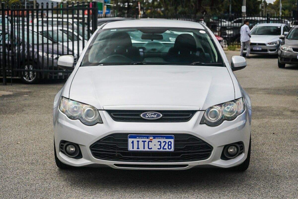 Ford Falcon image 3
