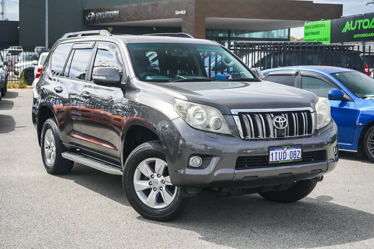 Toyota Landcruiser Prado image 1