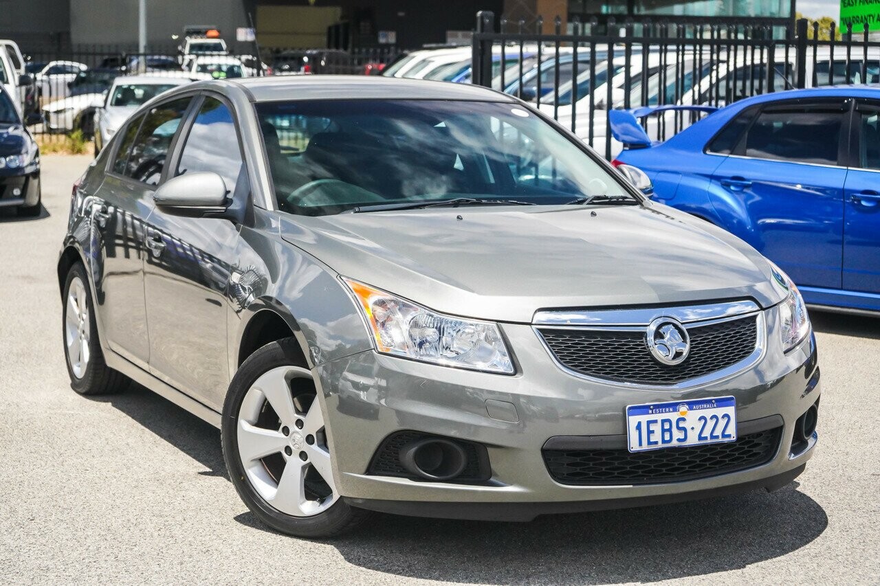 Holden Cruze image 1