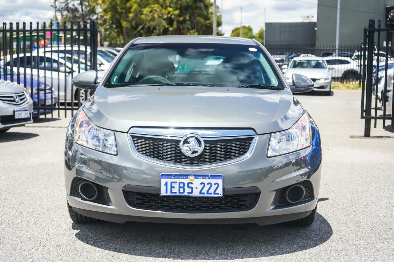 Holden Cruze image 3