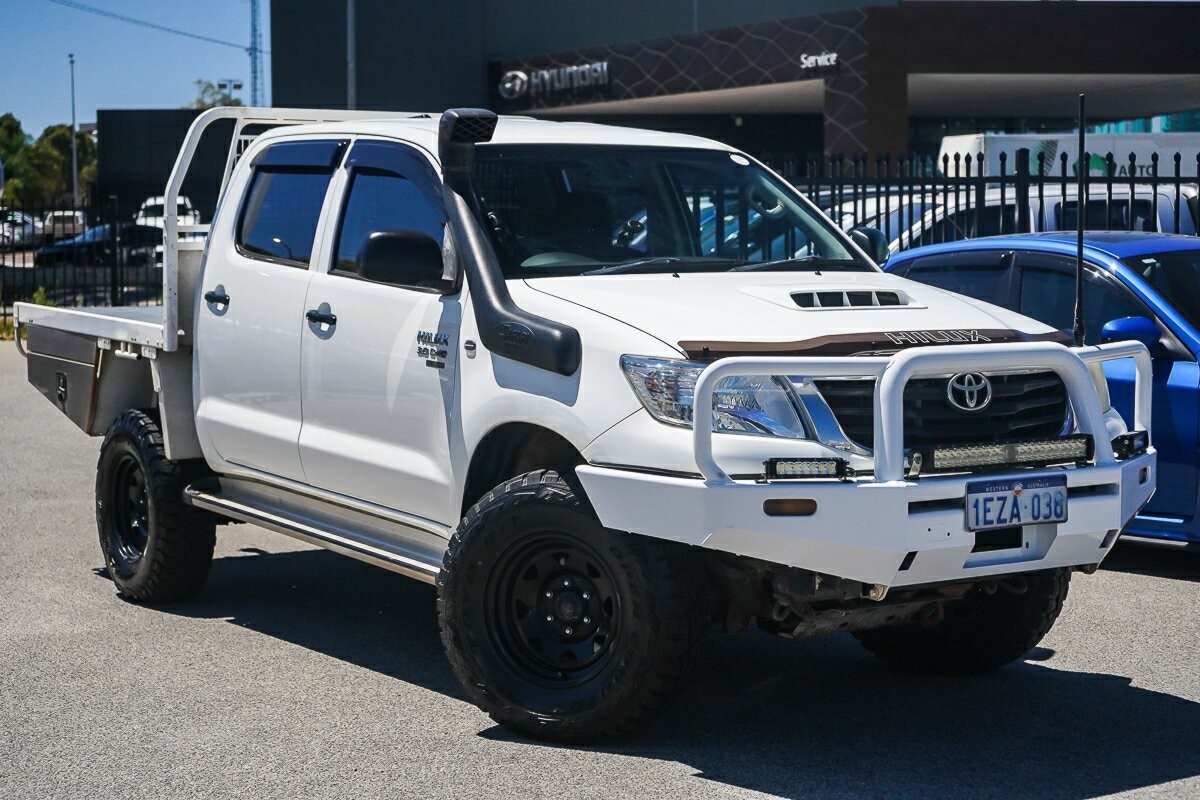 Toyota Hilux image 1