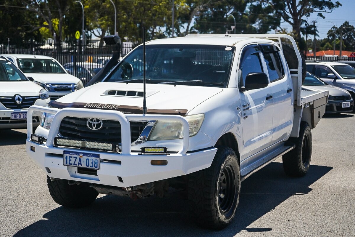 Toyota Hilux image 4