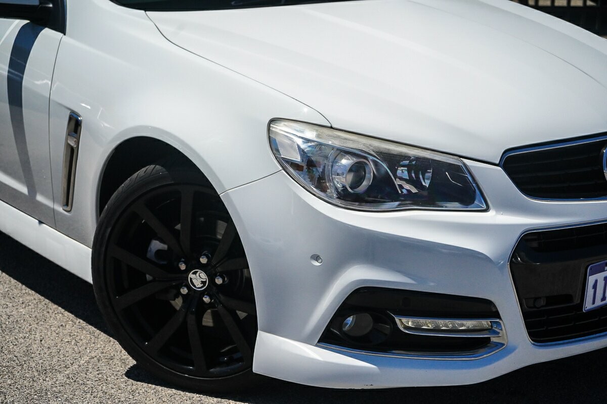 Holden Commodore image 2