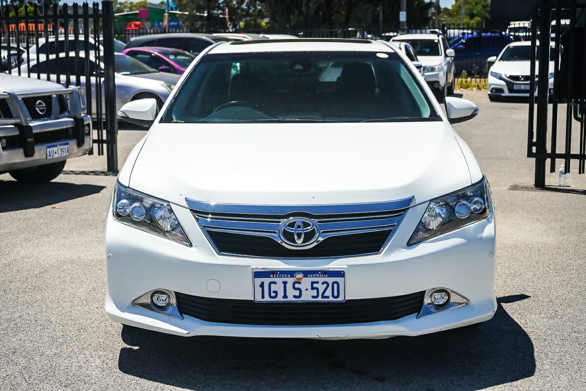 Toyota Aurion image 3