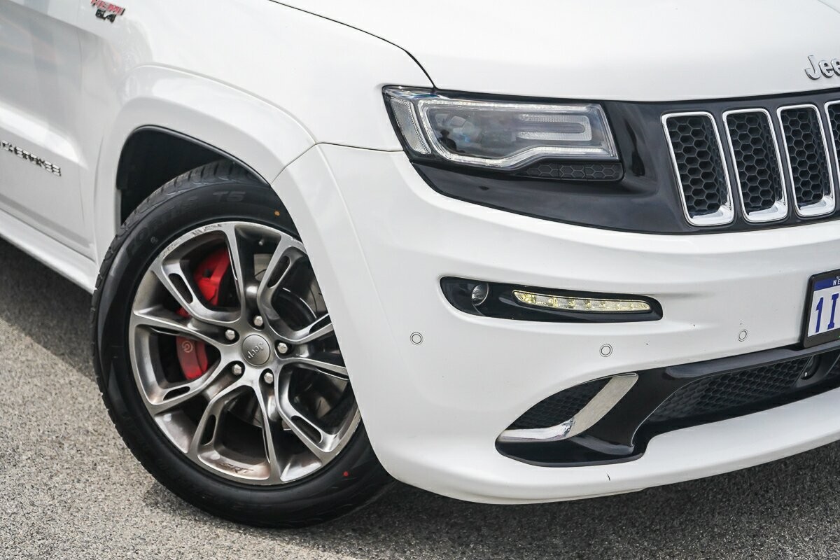 Jeep Grand Cherokee image 2