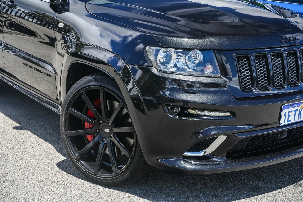 Jeep Grand Cherokee image 2